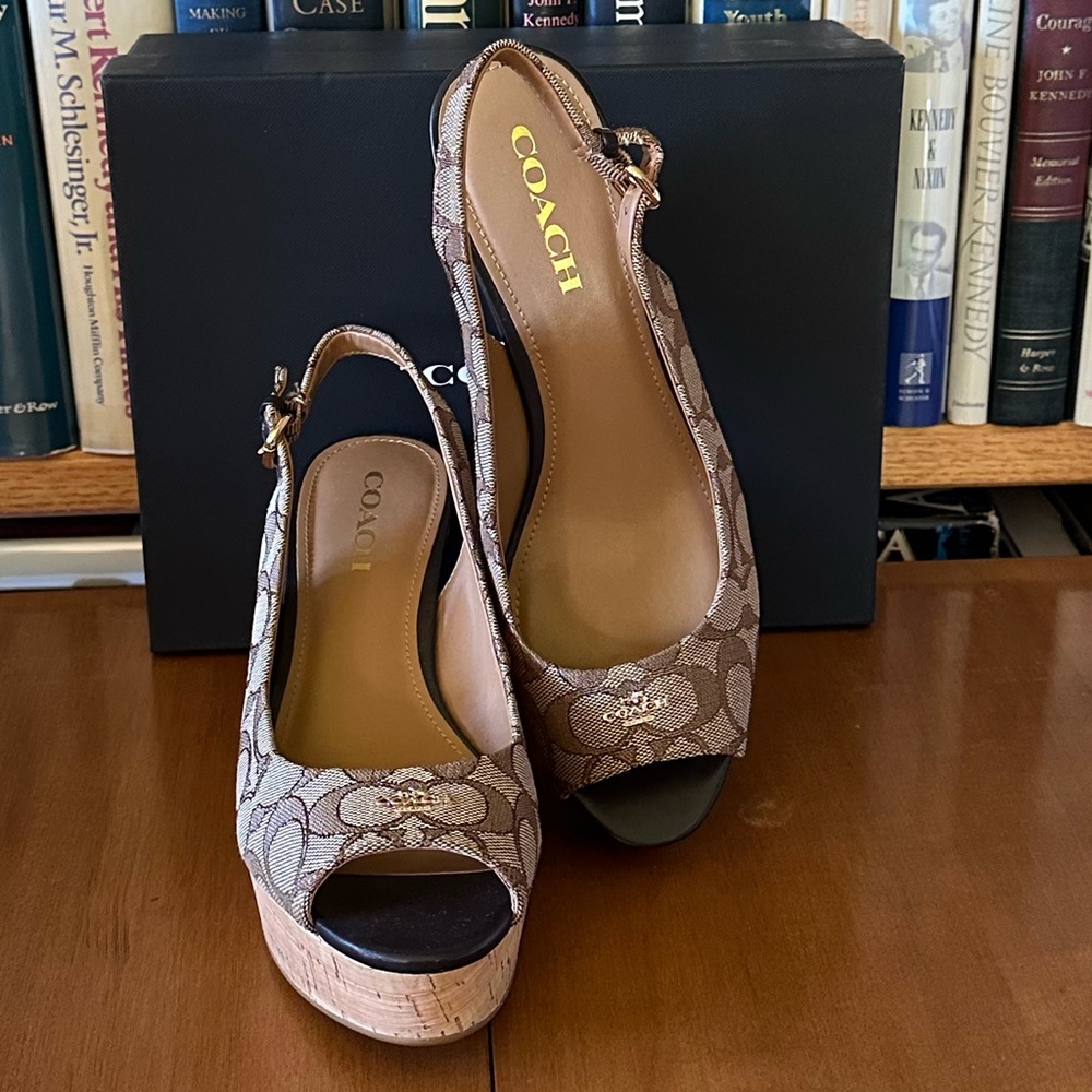 Coach Chestnut Signature Heels 9.5 - Picture 6 of 8